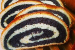 Hungarian Poppy Seed Roll Recipe
