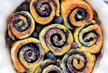 Blueberry Lemon Cinnamon Rolls Recipe