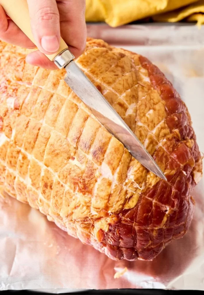 honey baked ham - scoring ham